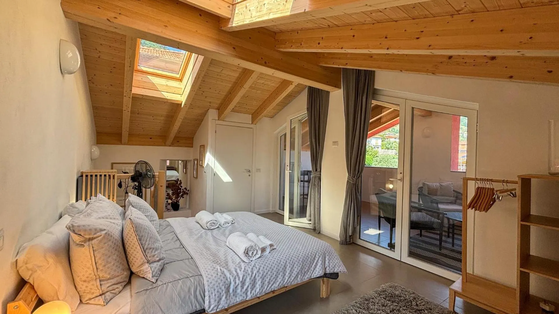 Villa Perla Rossa A Due Passi Dal Lago Pianello Del Lario Italien